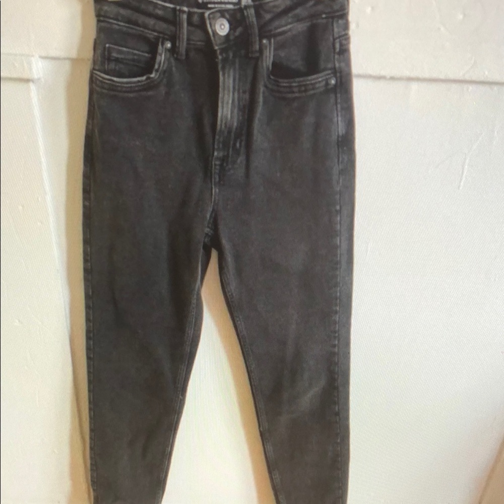 Stradivarius Women’s Black High Waisted Denim Jeans